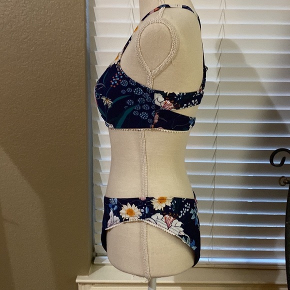 CupShe bikini new without tags. - Picture 3 of 6